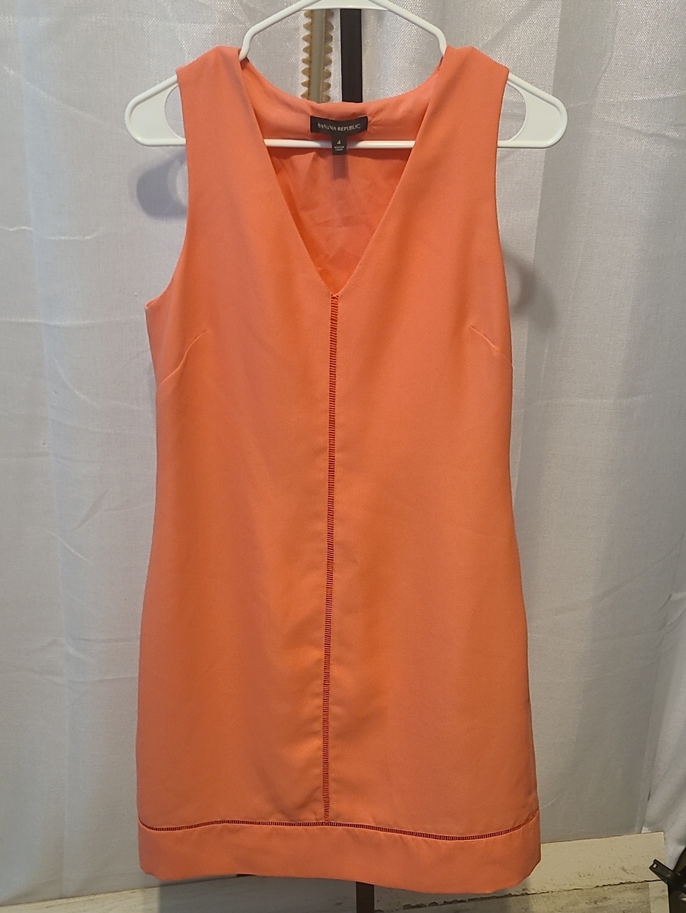 Banana Republic Sleeveless V-Neck Shift Dress Size 4